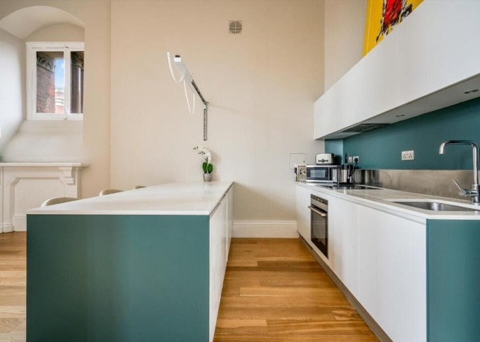 6. Kitchen (With Island), Kitchen (Coloured units), Kitchen (Modern), Kitchen (Electric/Induction Hob)