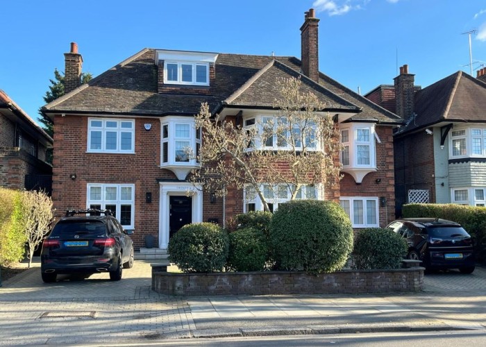 Double Fronted Detached Home For Filming