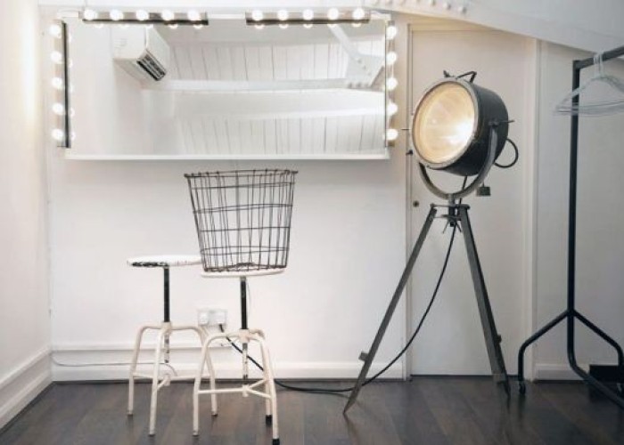 11. Studio