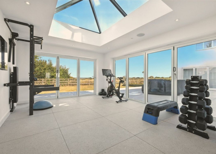 13. Conservatory, Skylight, Gym (Home)