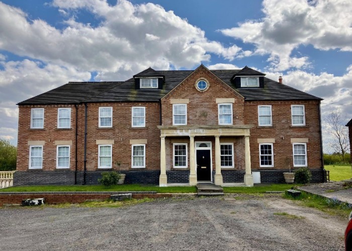 Modern Georgian Farmhouse For Filming