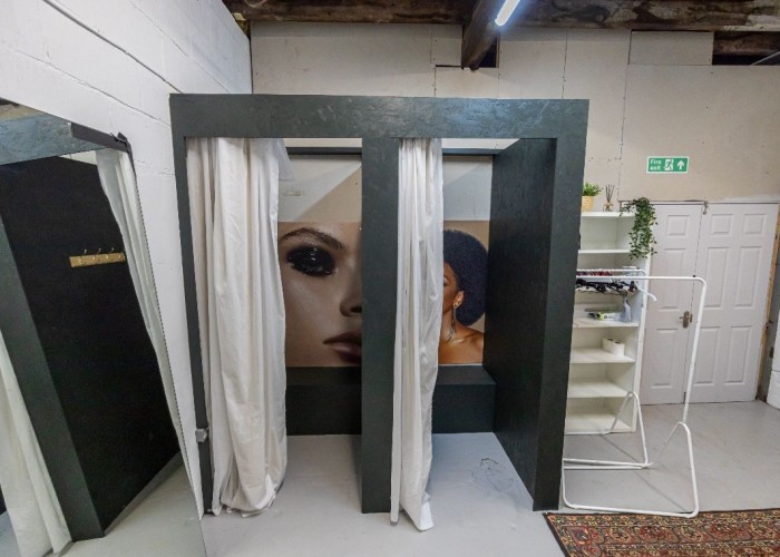 6. Changing Rooms