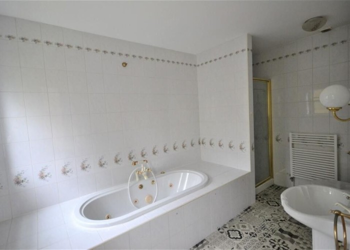 16. Bathroom