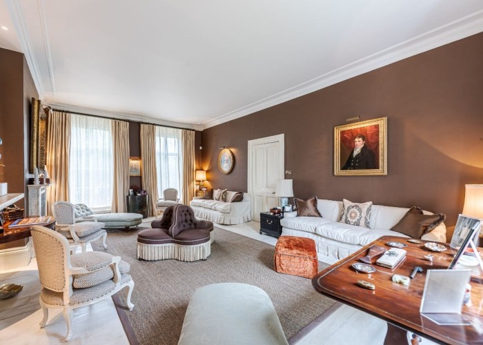 8. Livingroom, Fireplace