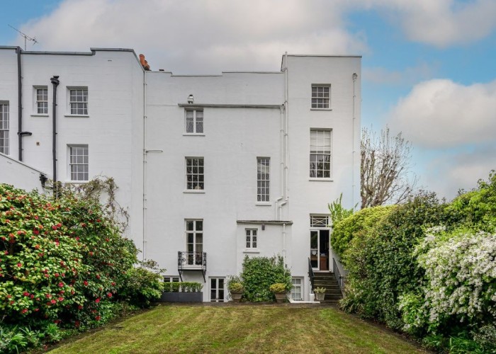 Warm And Cosy Home In London For Filming