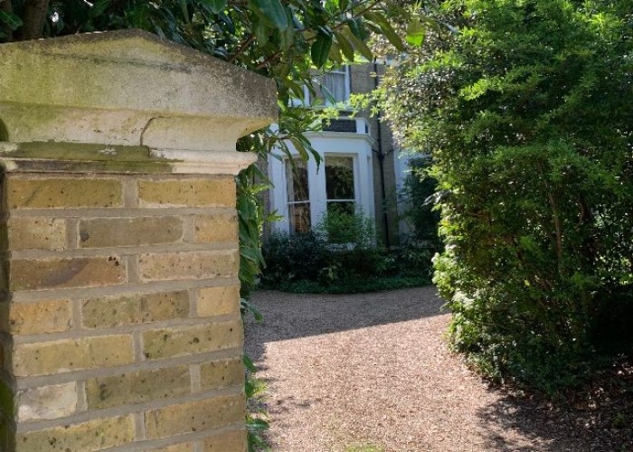 2. Driveway, Coronavirus-Friendly