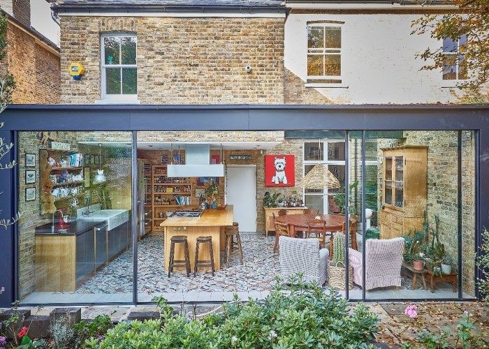 Large Open Plan Family Home For Filming