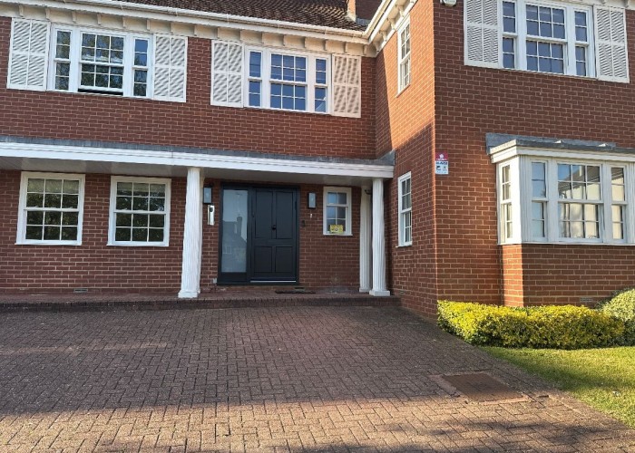 Beautiful Six Bedroom Home For Filming