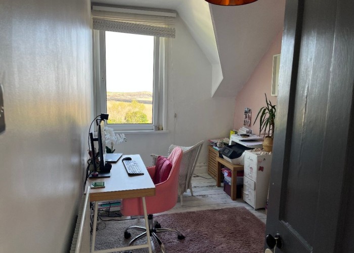12. Home Office / Study