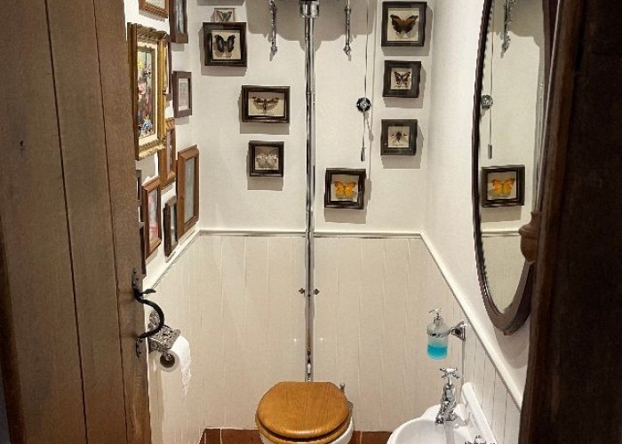 20. Toilet