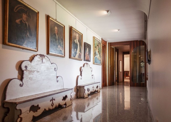 17. Landing, Hallway