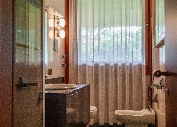 21. Bathroom