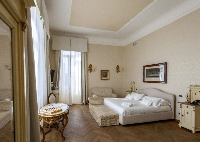 21. Bedroom (Double)