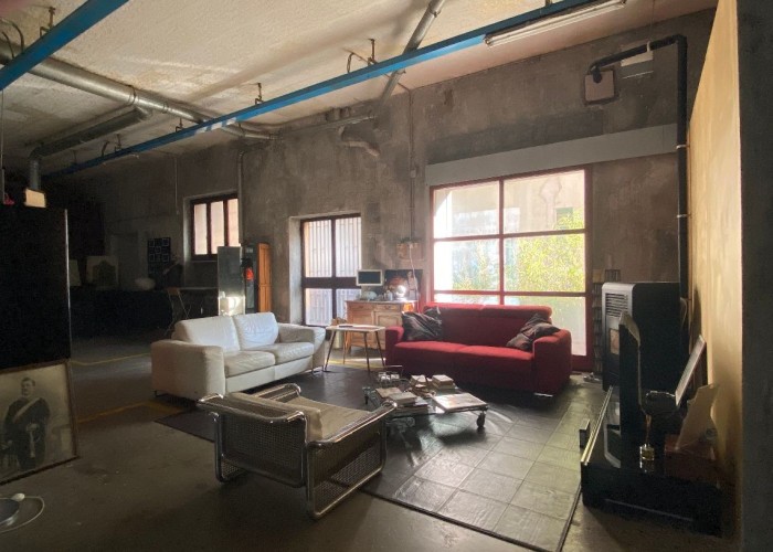 Old Italy Loft Space For Filming