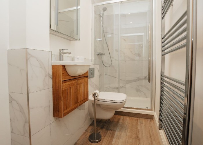 16. Toilet
