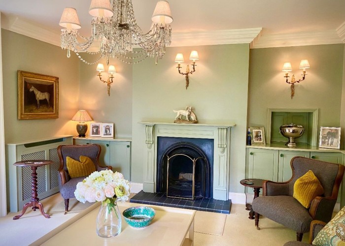 17. Livingroom, Fireplace