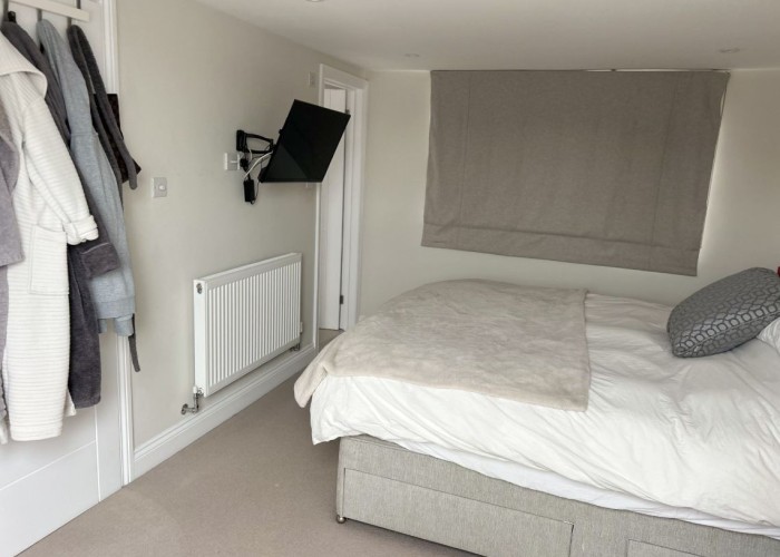 15. Bedroom (Double)
