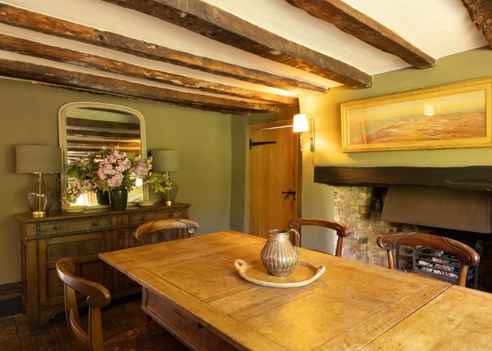 9. Diningroom, Fireplace