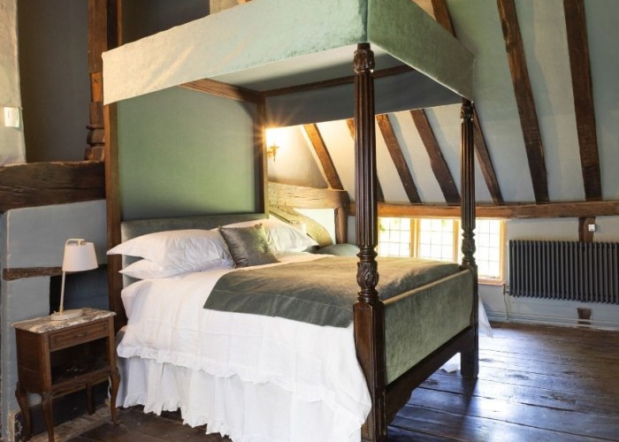 14. Bedroom (Double)