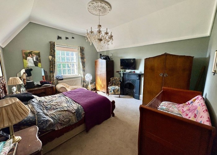 13. Bedroom (Double)