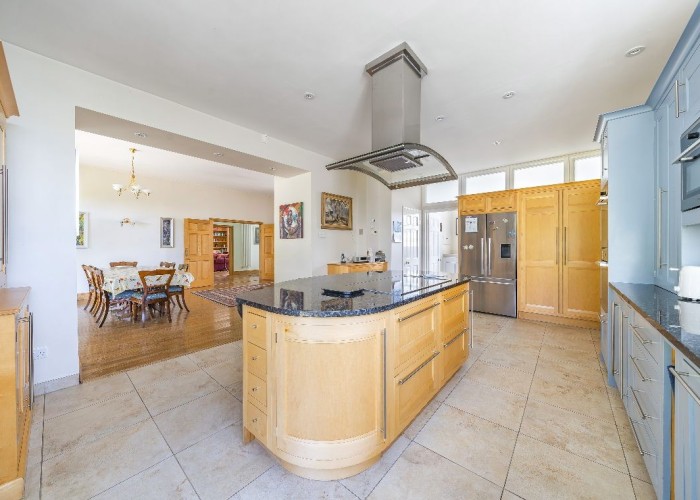 8. Kitchen (With Island), Kitchen (Wooden Units), Kitchen (Modern), Kitchen (Electric/Induction Hob)