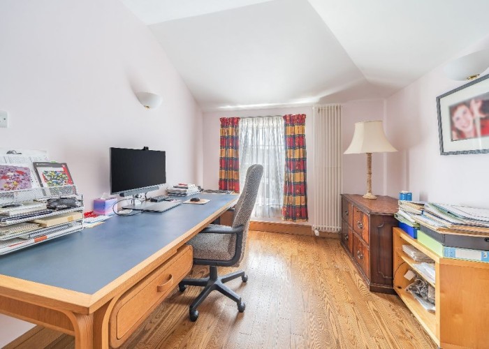 17. Home Office / Study