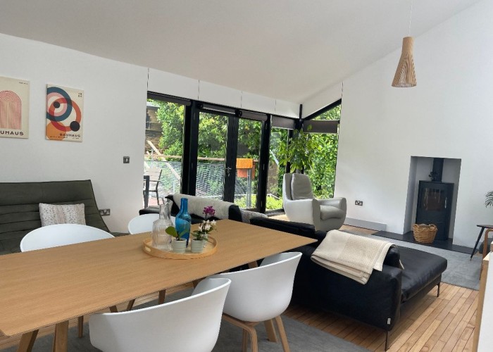 12. Livingroom, Diningroom, Fireplace, Open-plan