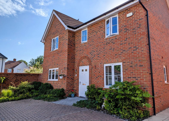 Four Bedroom Detached Home For Filming