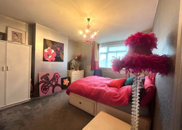 14. Bedroom (Double)