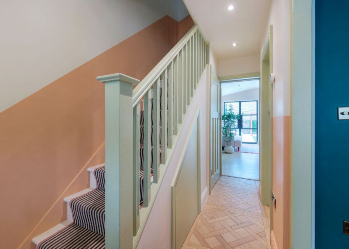 15. Stairway / Staircase, Hallway