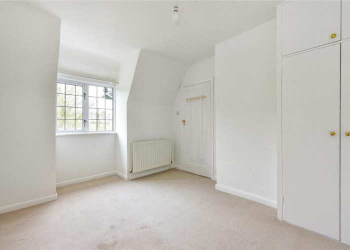 13. Bedroom (Double)