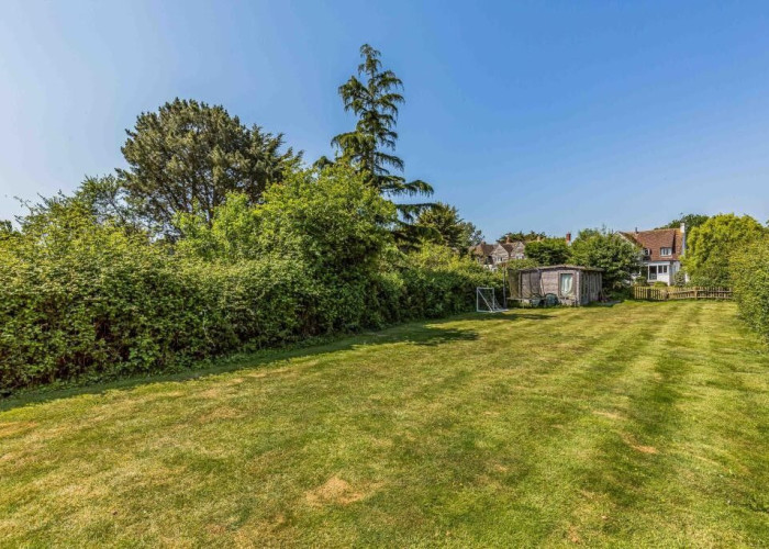 22. Garden (Rear, Large)