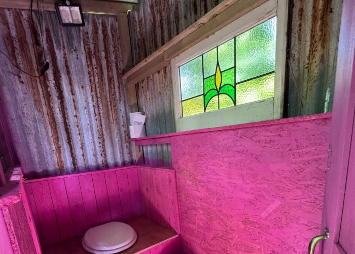 33. Toilet