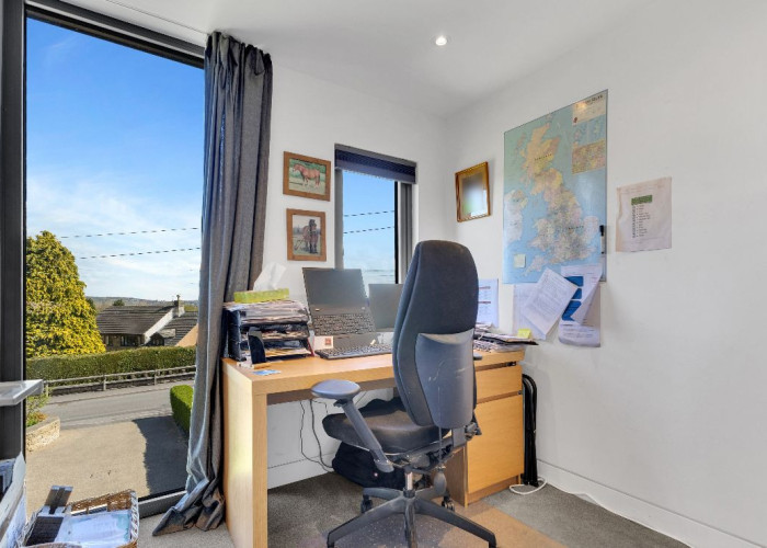 18. Home Office / Study