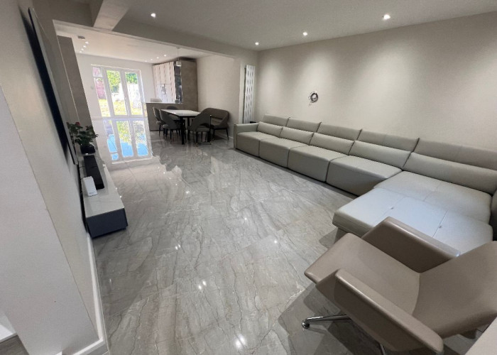 Newly Renovated Terraced Property For Filming