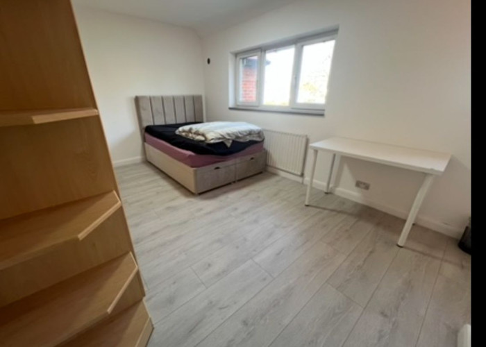 11. Bedroom (Double)