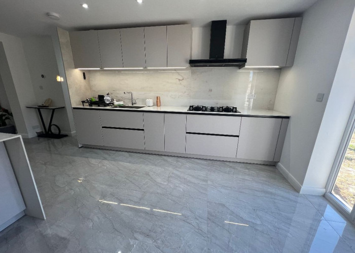 8. Kitchen (Modern), Kitchen (White units), Kitchen (Gas Hob)