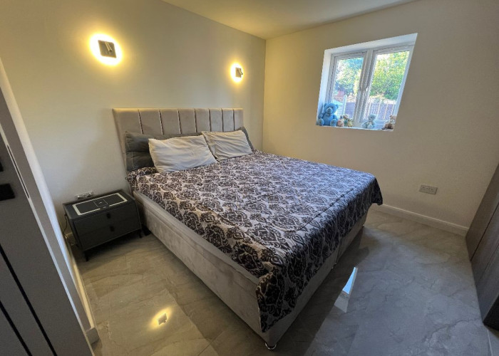 16. Bedroom (Double)