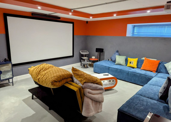 15. Cinema (Home)