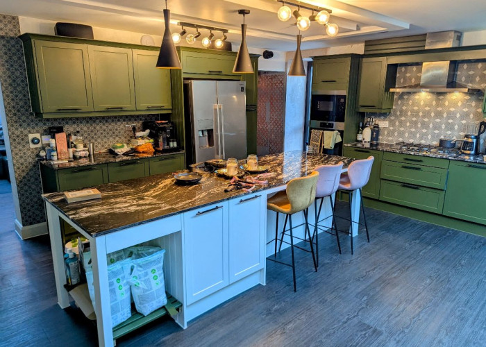 4. Kitchen (With Island), Kitchen (Coloured units), Kitchen (Gas Hob)