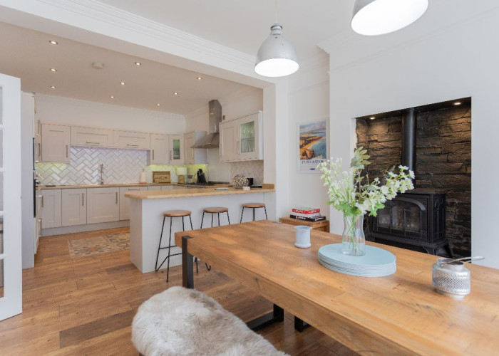 7. Fireplace, Kitchen With Table