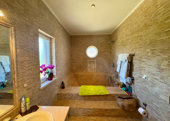 19. Bathroom