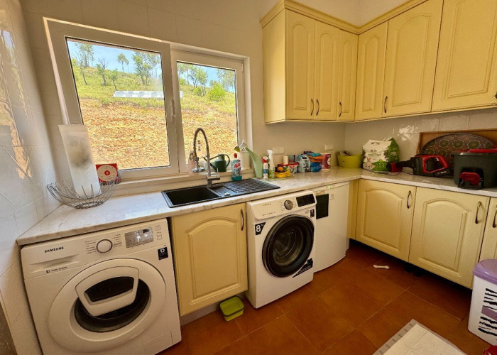 11. Kitchen