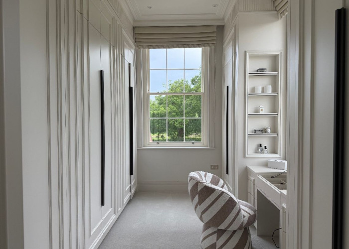 23. Dressing Room/Walk-in Wardrobe