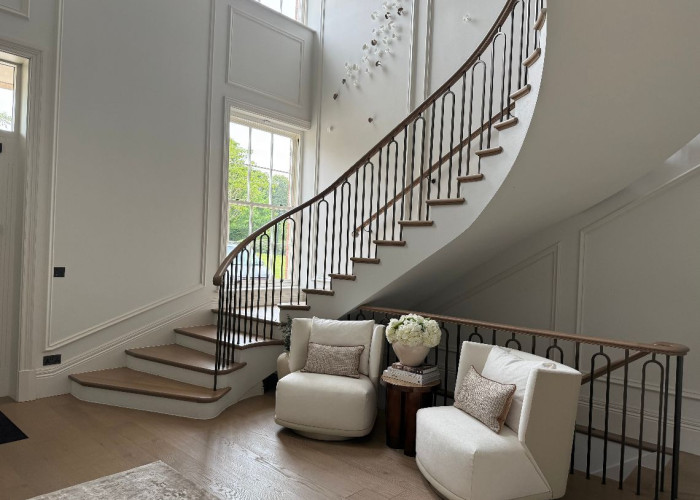 10. Stairway / Staircase, Staircase (Sweeping)