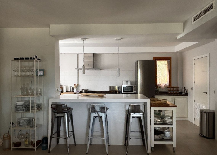 14. Kitchen