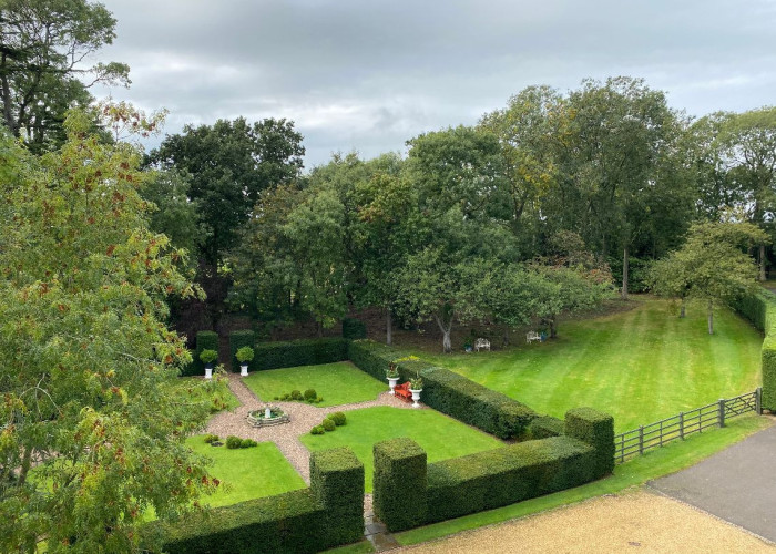 37. Formal Gardens, Garden (Rear, Large)