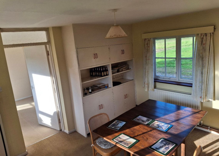 15. Diningroom