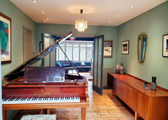 14. Piano