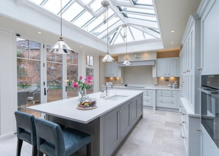 3. Kitchen (With Island), Kitchen (Modern), Skylight, Kitchen (White units), Kitchen (Electric/Induction Hob)